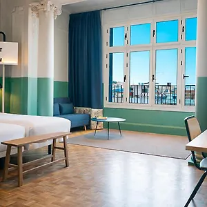 カーサ グラシア ホステル